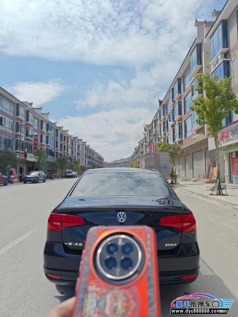 17年大众宝来轿车抵押车出售