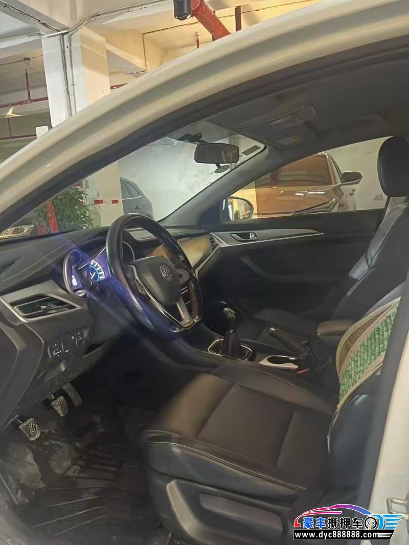 19年长安逸动轿车抵押车出售