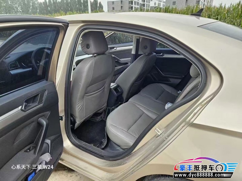 16年大众凌渡轿车抵押车出售