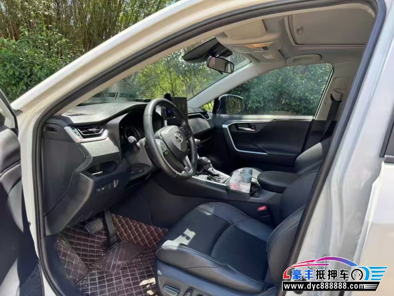 21年丰田威兰达轿车抵押车出售