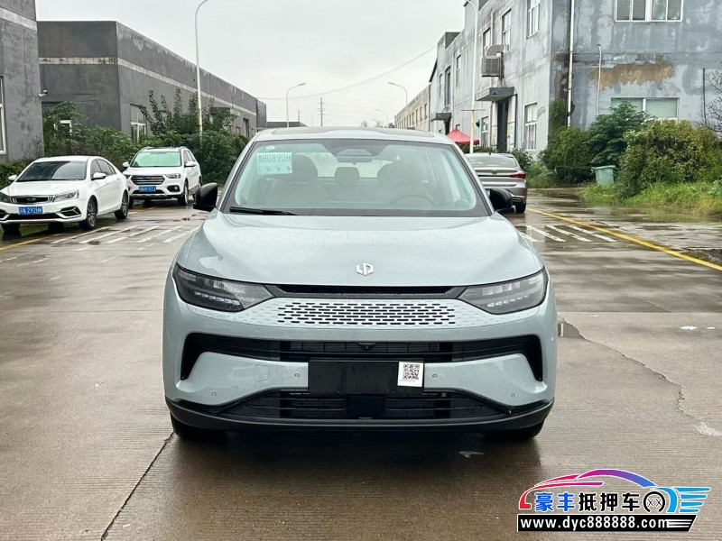 25年零跑C11轿车抵押车出售