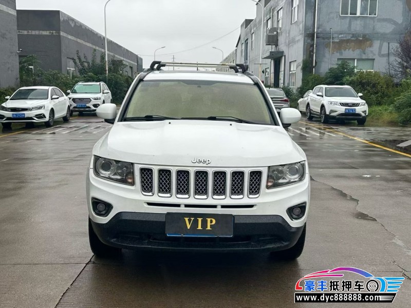 16年Jeep指南者轿车抵押车出售