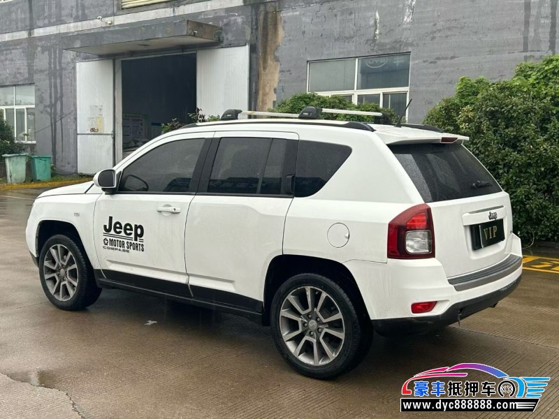 16年Jeep指南者轿车抵押车出售