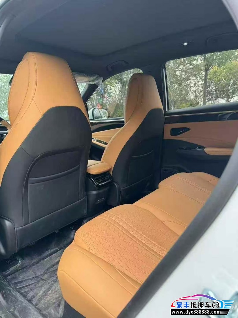 25年吉利银河L7轿车抵押车出售