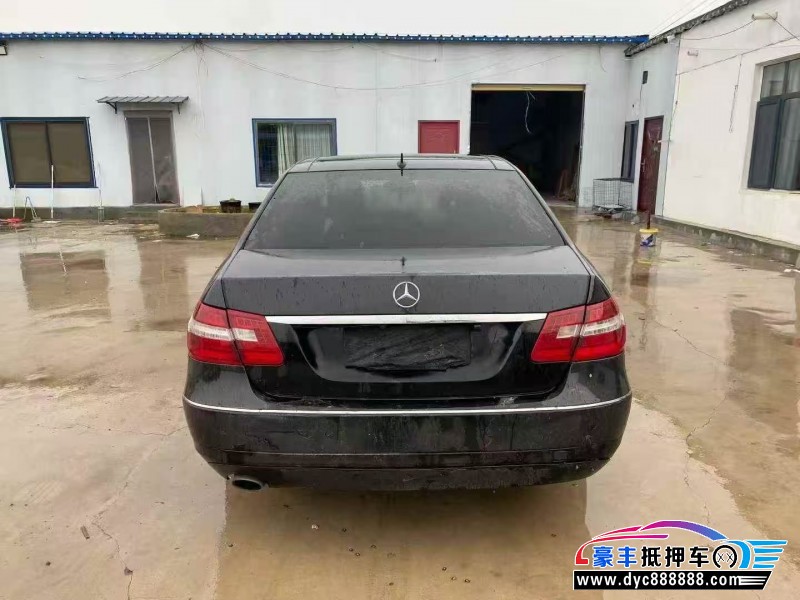 13年奔驰E轿车抵押车出售