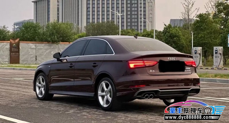 18年奥迪A3轿车抵押车出售