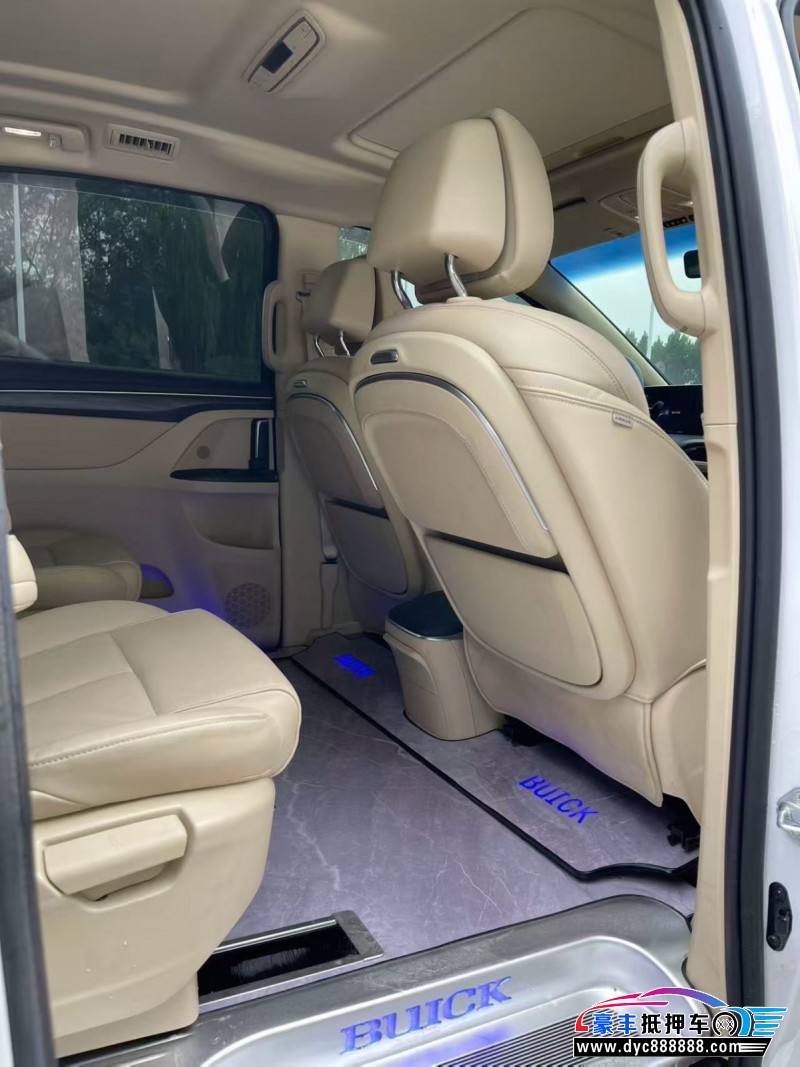 24年别克GL8轿车抵押车出售