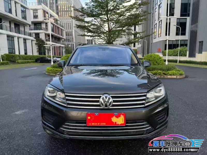 16年大众途锐轿车抵押车出售