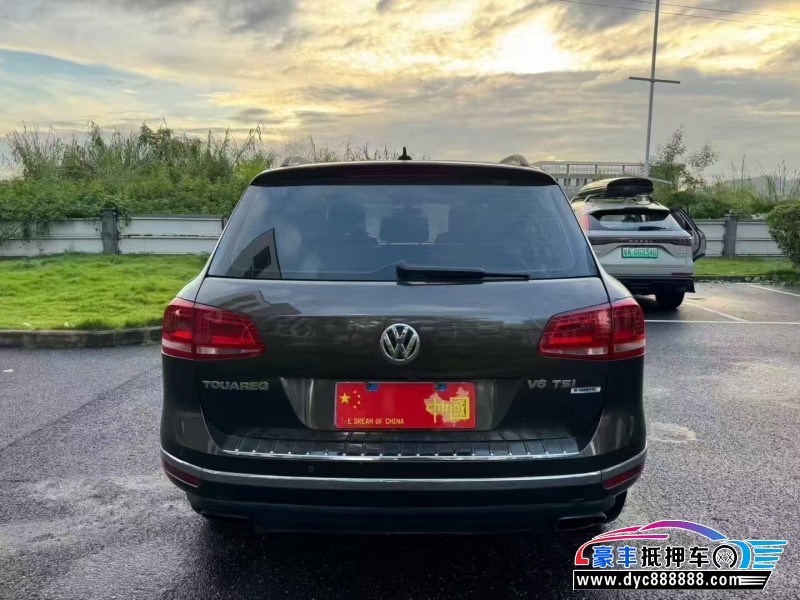 16年大众途锐轿车抵押车出售