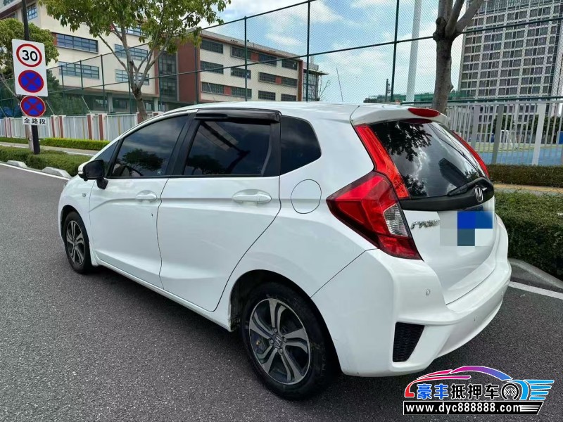 15年本田飞度轿车抵押车出售