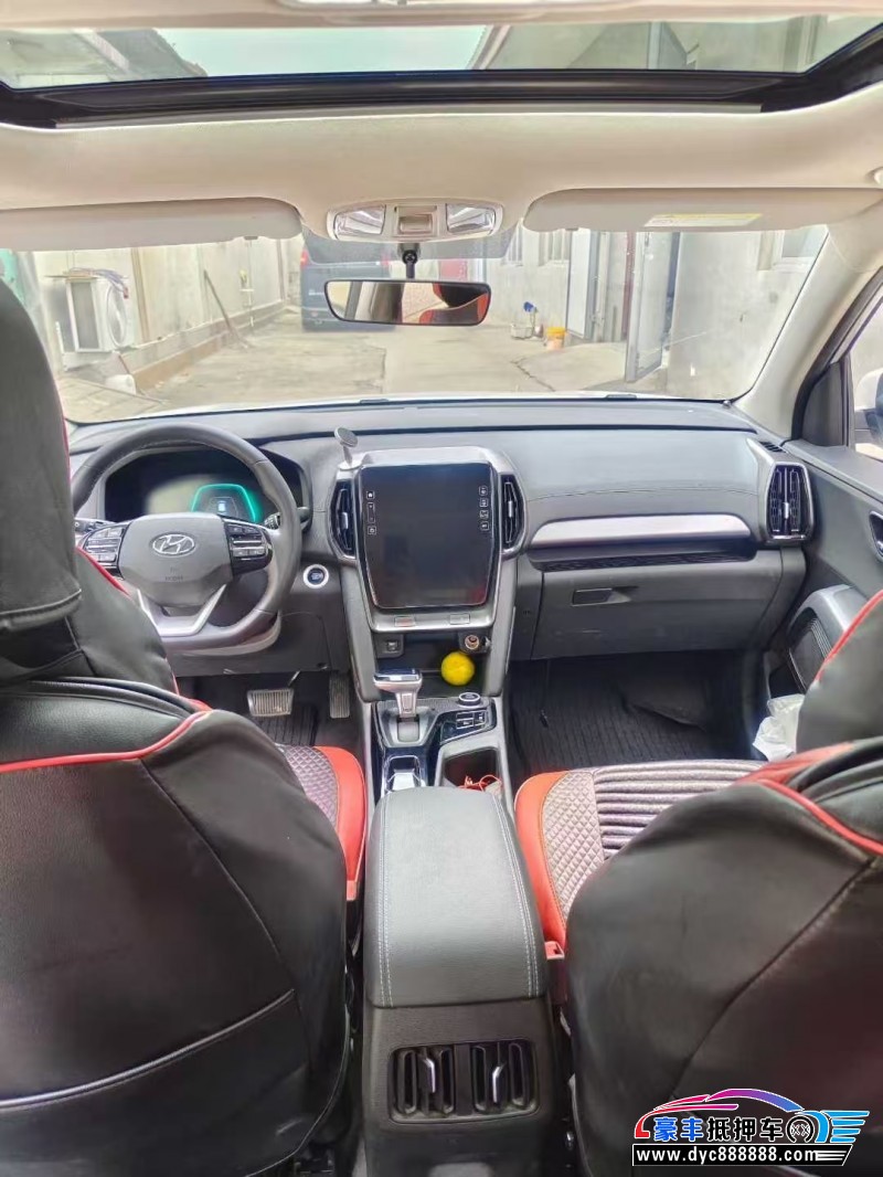 21年现代ix35轿车抵押车出售