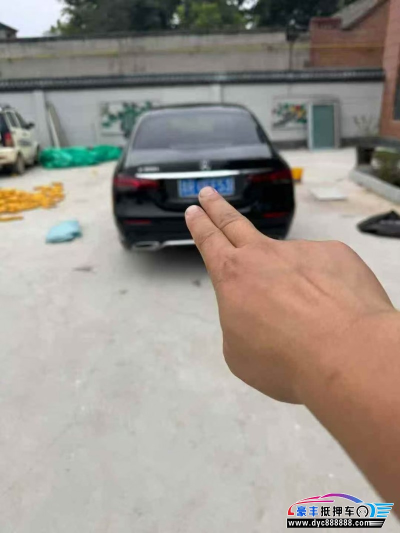 20年奔驰E轿车抵押车出售