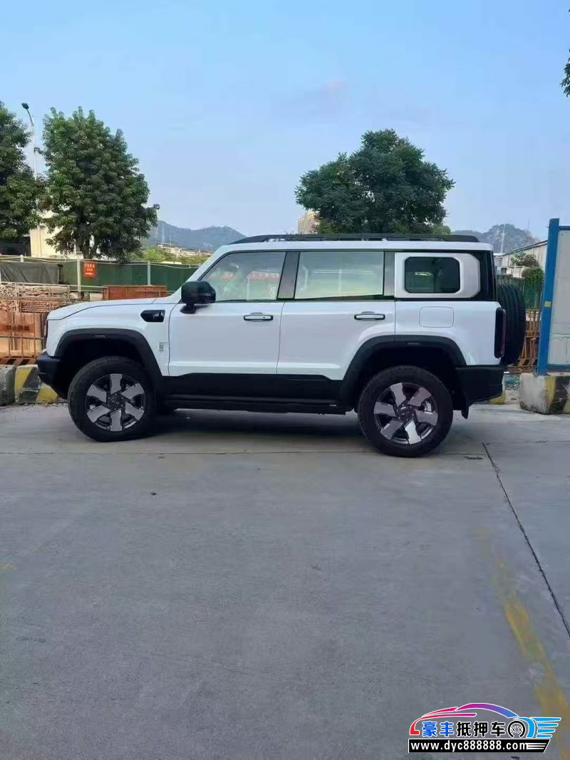 25年北京BJ40轿车抵押车出售