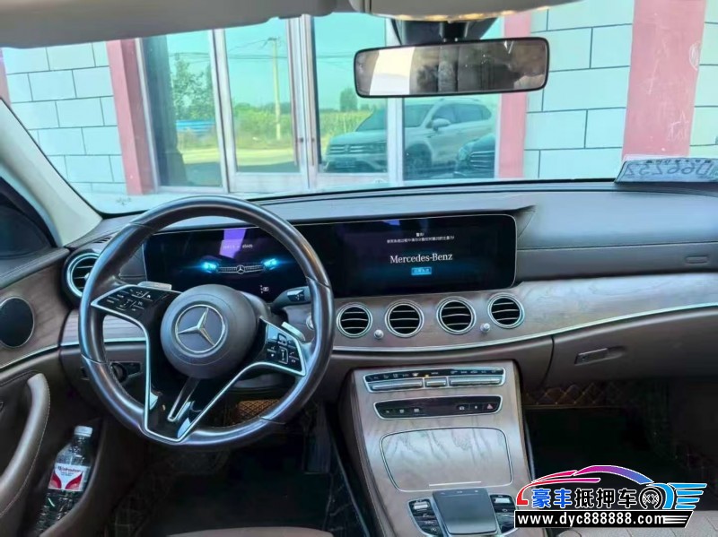22年奔驰E轿车抵押车出售