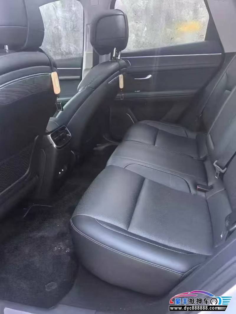 23年华为问界轿车抵押车出售