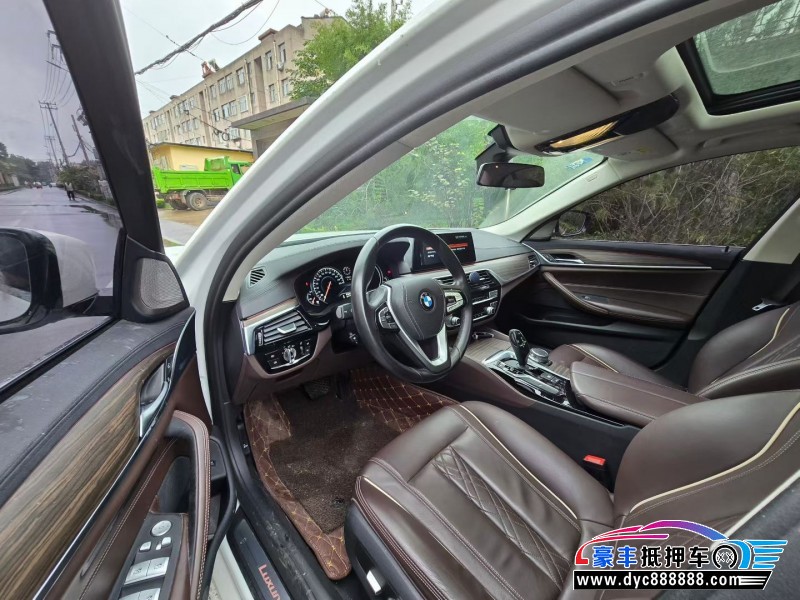 18年宝马5系轿车抵押车出售