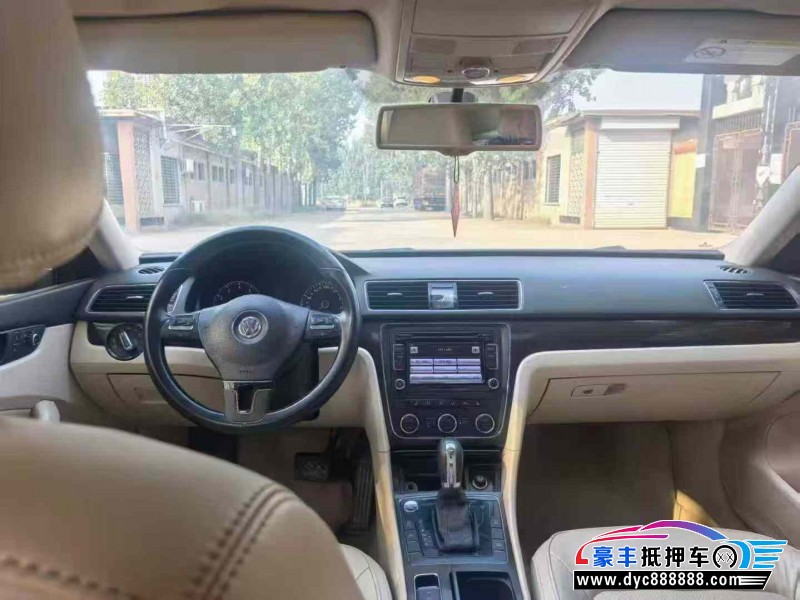 14年大众帕萨特轿车抵押车出售