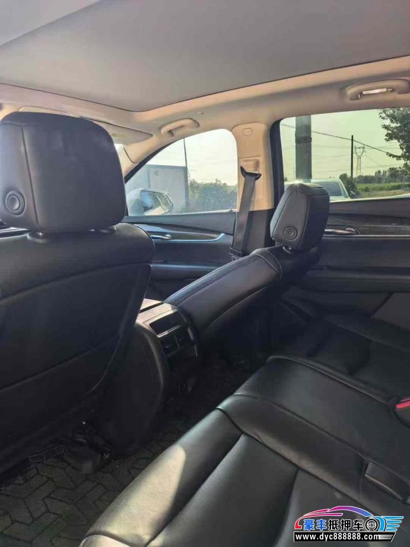 17年凯迪拉克XT5轿车抵押车出售