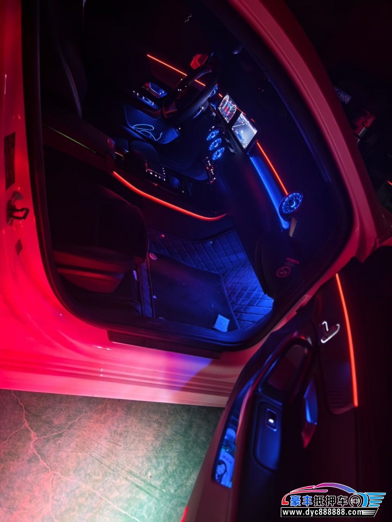 23年奔驰A轿车抵押车出售