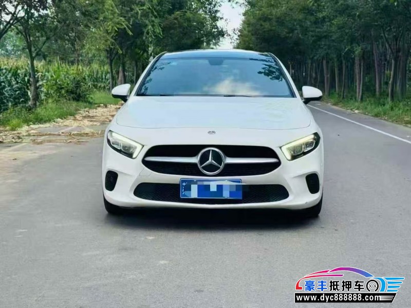 20年奔驰A轿车抵押车出售