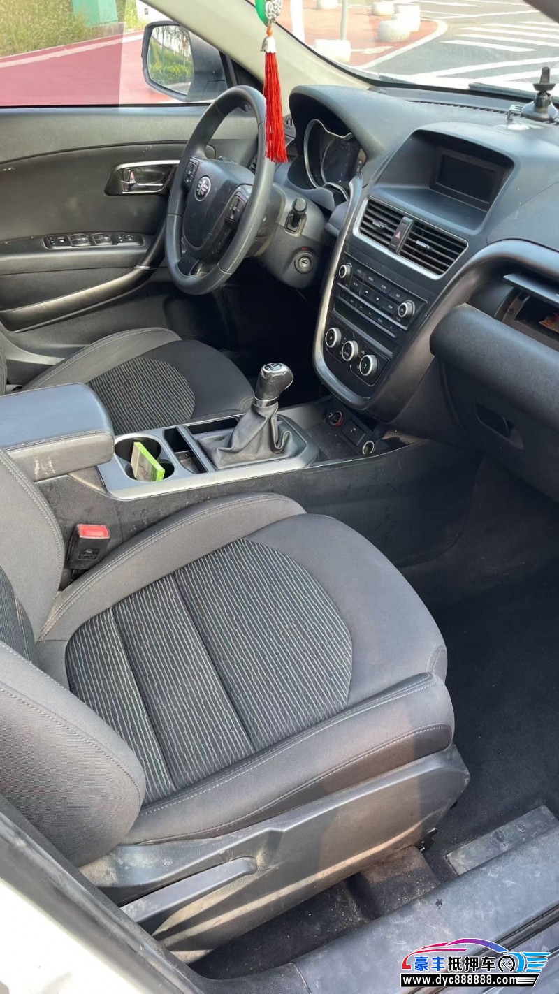 17年奔腾X80轿车抵押车出售