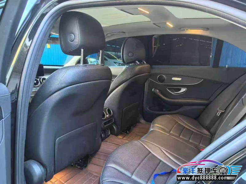 21年奔驰C轿车抵押车出售