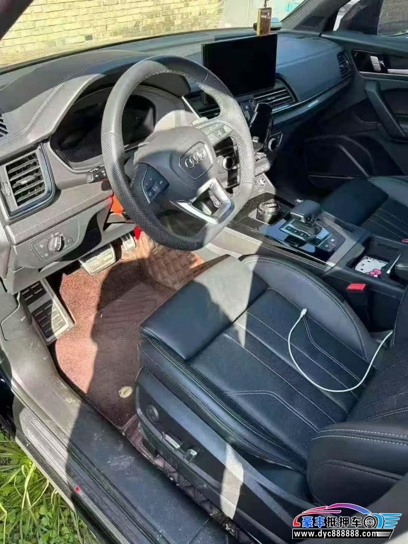 24年奥迪Q5轿车抵押车出售