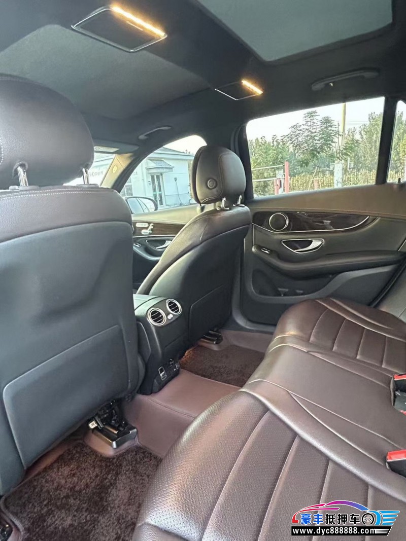 19年奔驰GLC轿车抵押车出售