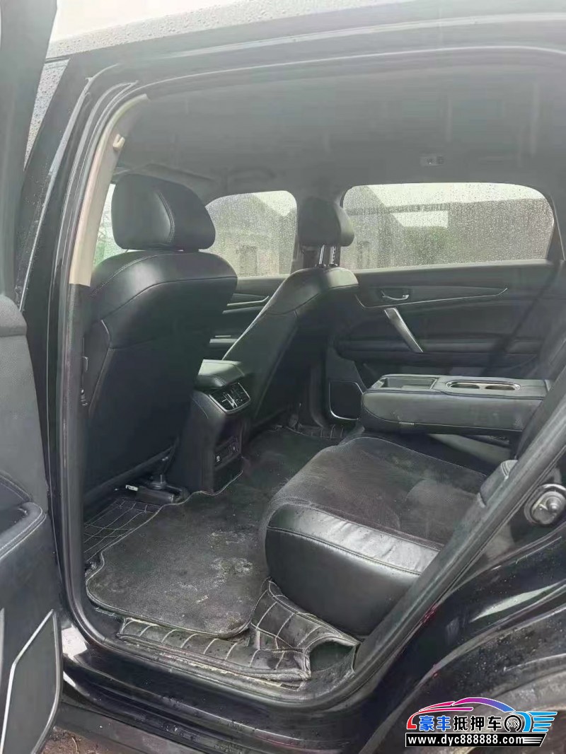 19年本田冠道轿车抵押车出售