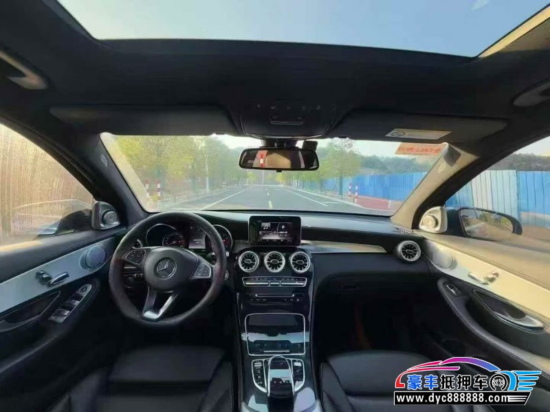 17年奔驰GLC轿车抵押车出售