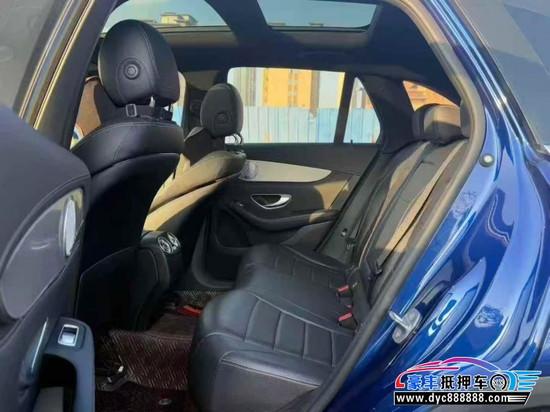 17年奔驰GLC轿车抵押车出售