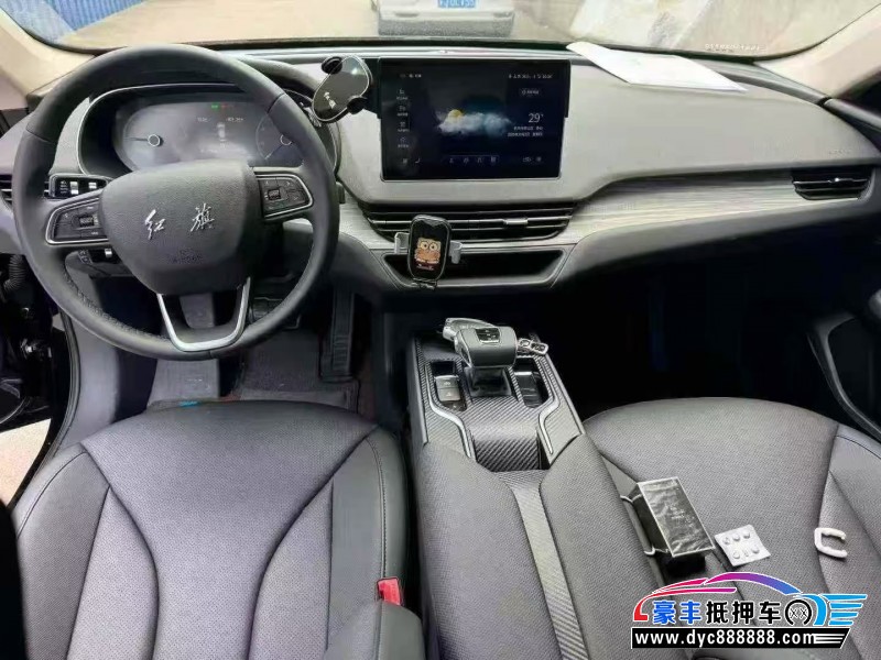 25年红旗EQM5轿车抵押车出售