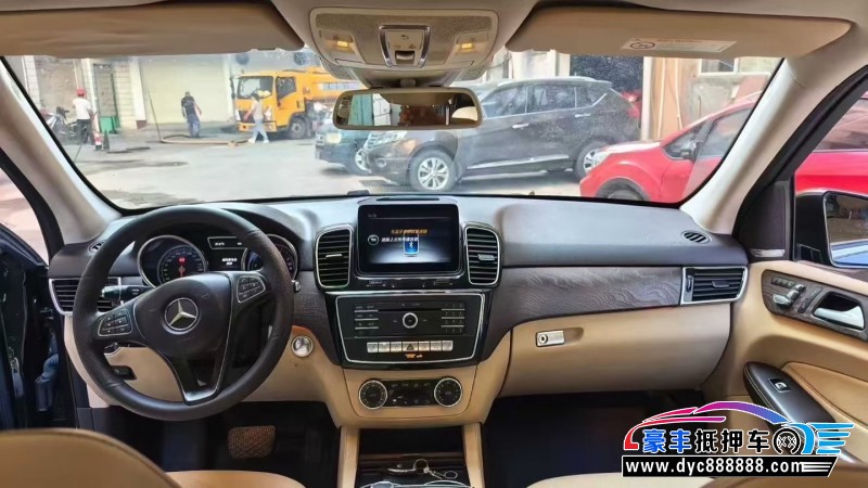 17年奔驰GLE轿车抵押车出售