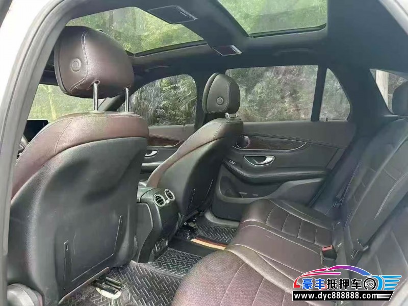 19年奔驰GLC轿车抵押车出售