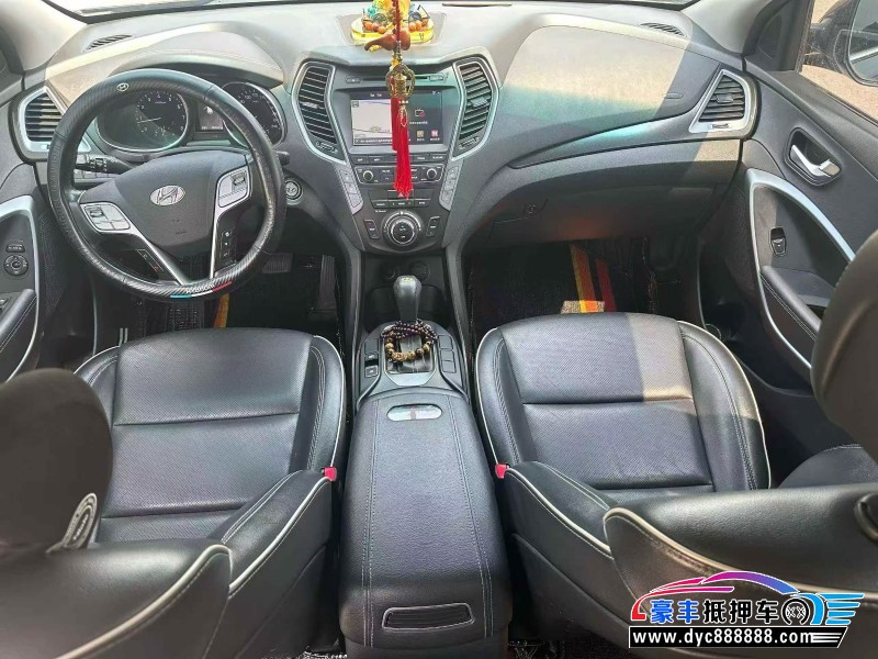 16年现代新胜达轿车抵押车出售