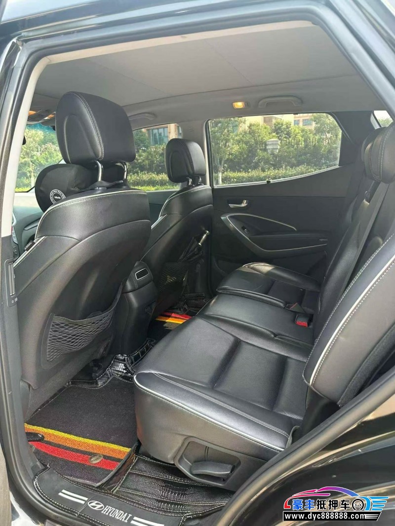 16年现代新胜达轿车抵押车出售