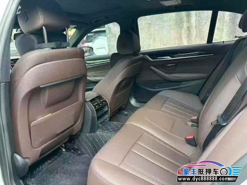 20年宝马5系轿车抵押车出售