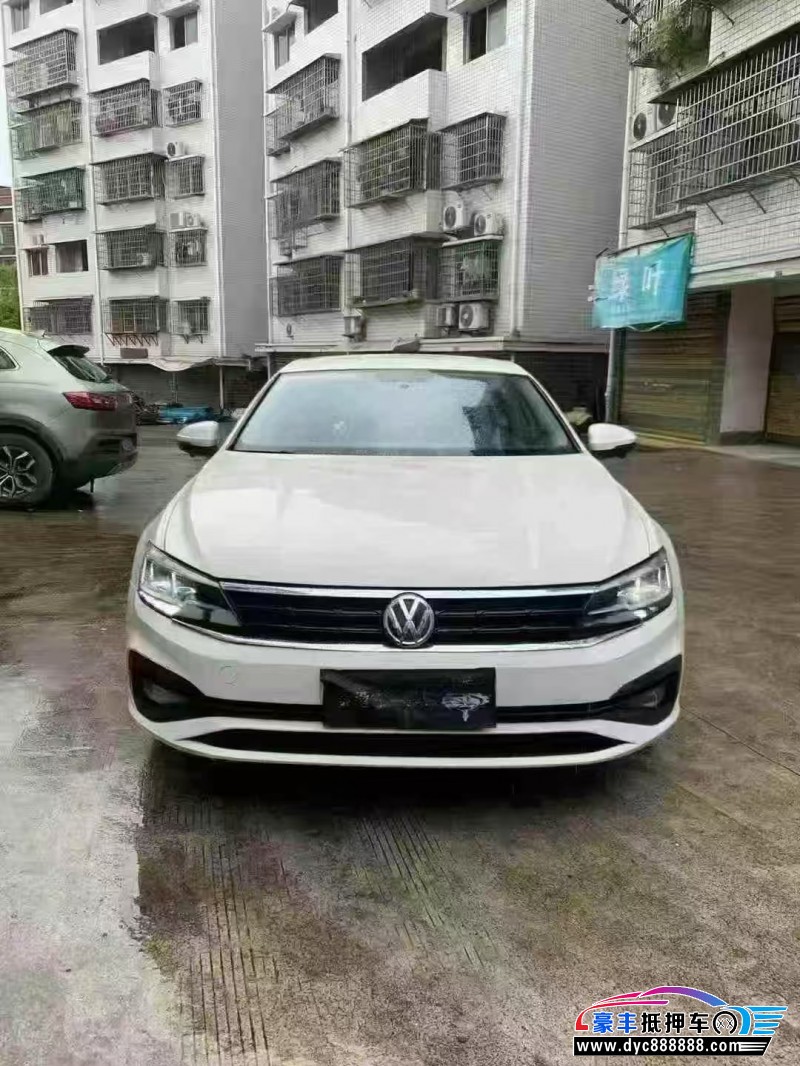 20年大众凌渡轿车抵押车出售