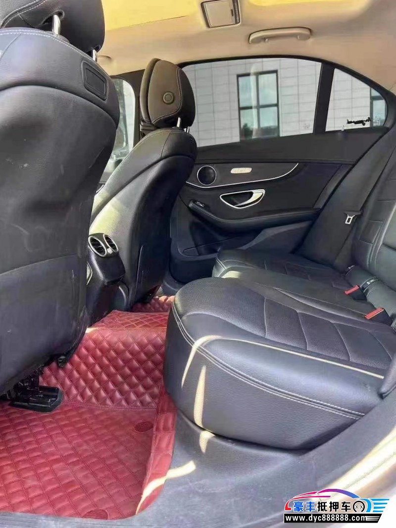 18年奔驰C轿车抵押车出售