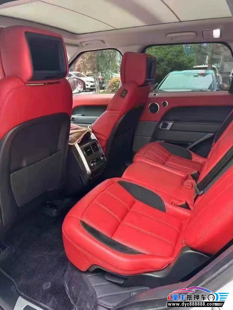 22年路虎揽胜运动轿车抵押车出售