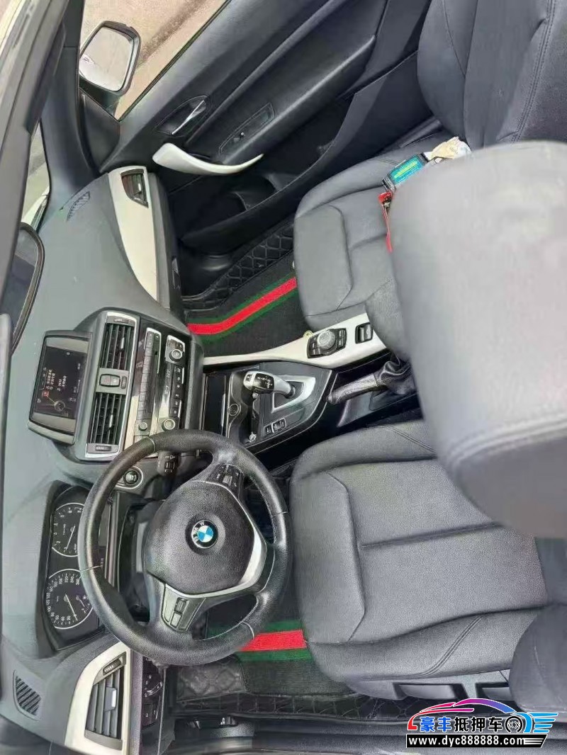 17年宝马2系轿车抵押车出售