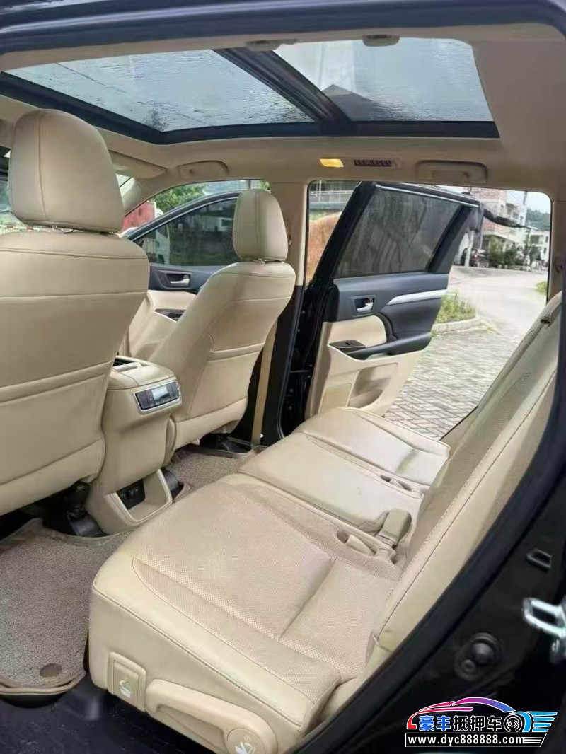 19年丰田汉兰达轿车抵押车出售