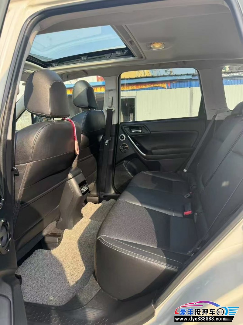 16年斯巴鲁森林人轿车抵押车出售