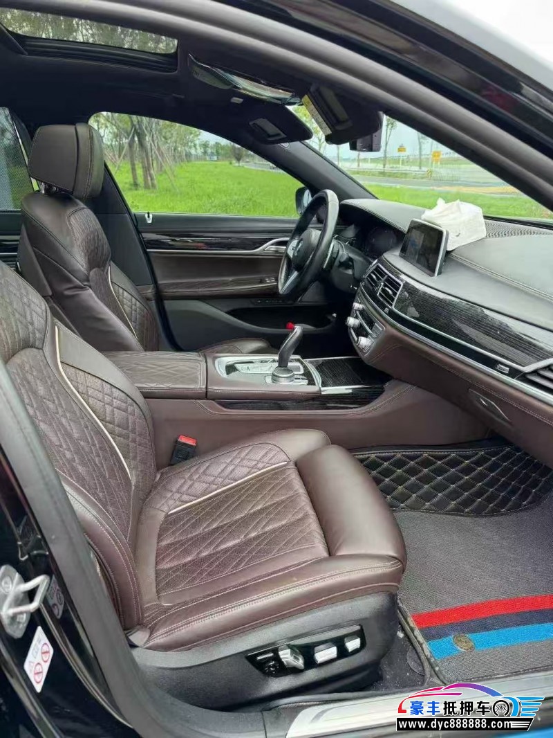 22年宝马7系轿车抵押车出售