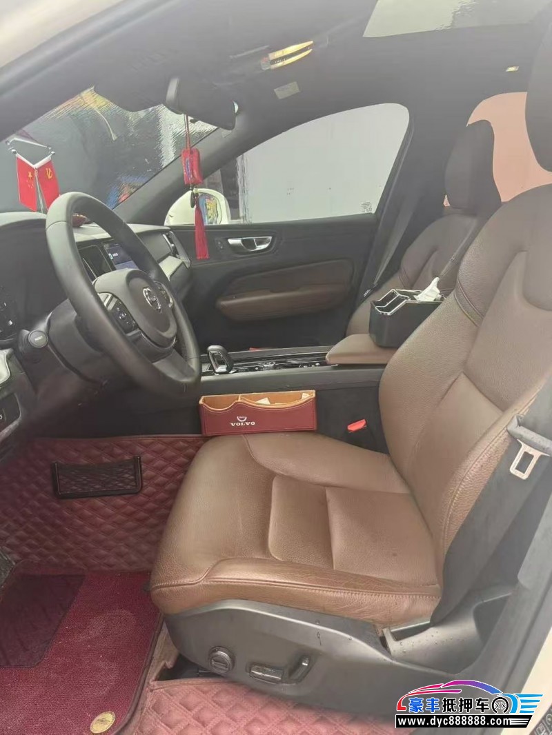22年沃尔沃XC60轿车抵押车出售