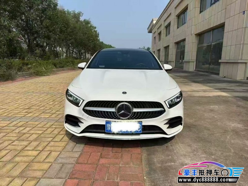 23年奔驰A轿车抵押车出售