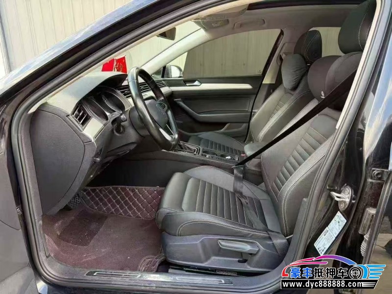 21年大众迈腾轿车抵押车出售