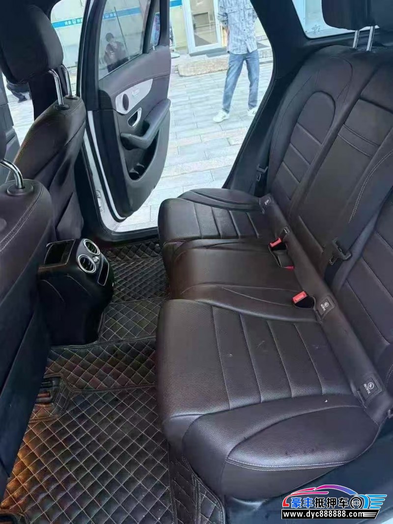 20年奔驰GLC轿车抵押车出售