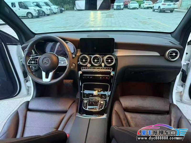 20年奔驰GLC轿车抵押车出售