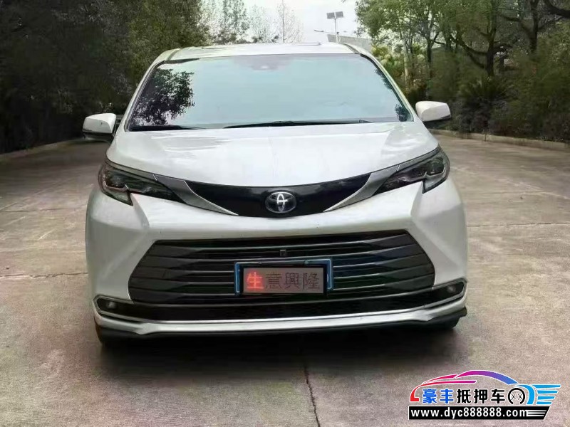 24年丰田塞纳轿车抵押车出售